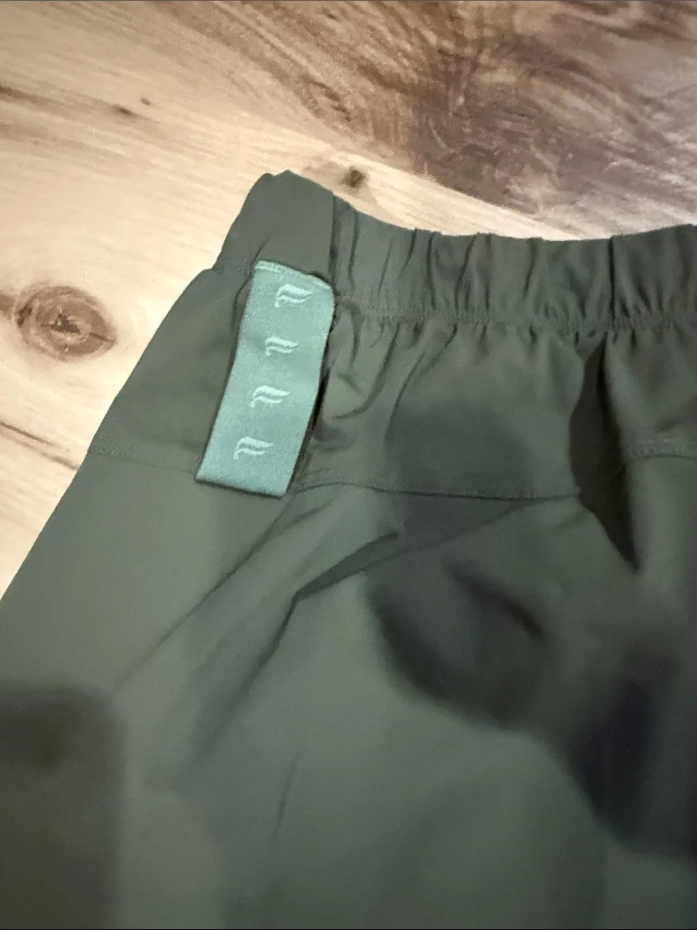5inch Fabletics Men's Athletic Shorts Olive Green - Picture 5 of 5